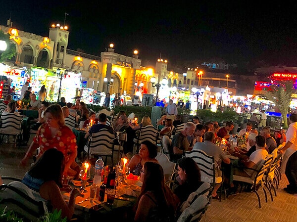 italian-restaurant-outdoor-sitting